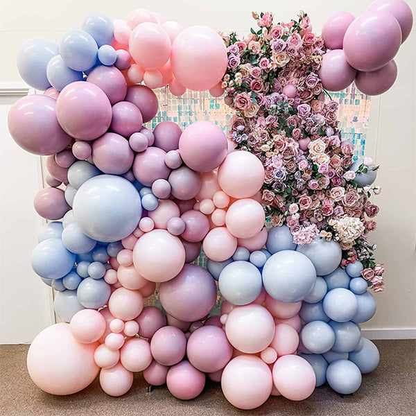 Balloon Cluster Wall